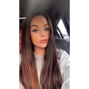 Meet your Posher, Molly